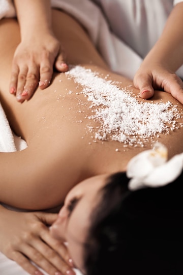 Body peeling massage